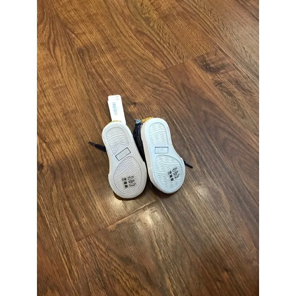 NWT Gymboree hi top sneakers